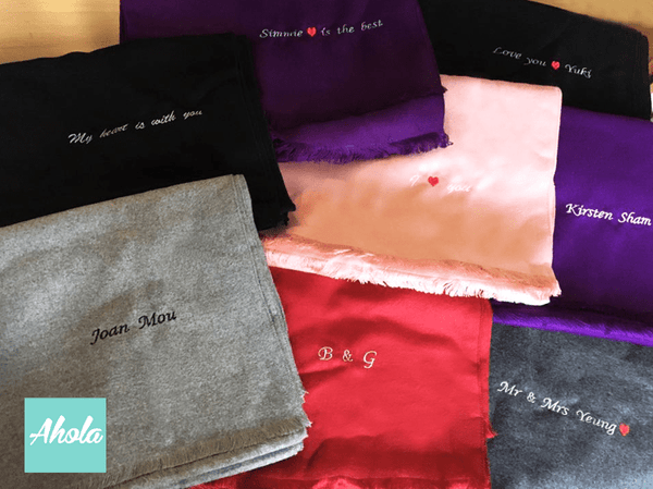 【CS001】Embroidery name/phrase Cashmere silk scarf   繡英文名/短語蚕絲羊絨圍巾 📣此產品最遲在1月28號落單/付款, 2月8左右完成寄出, 而1月29號至2月14號落單將會在3月頭/中寄出 - Ahola