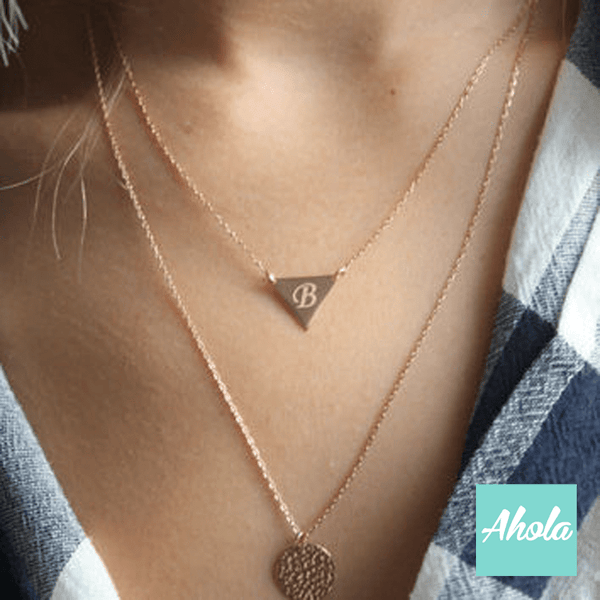 SP030 Dainty Sterling Sliver Dainty  Engrave Triangle Necklace  📣此產品新年/情人節前出貨已截單, 由1月15號至2月26號落單將會在3月中/尾寄出 - Ahola