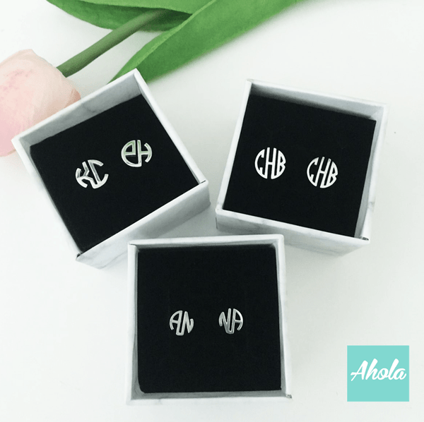 SP024 Block Monogram Initial 925 Sterling Sliver Name Earrings 字母組合耳環 (一對) 📣由於農曆新年假期關係, 此產品最遲在1月24號落單/付款, 2月8左右完成寄出, 而1月25號至2月14號落單將會在3月頭/中寄出 - Ahola